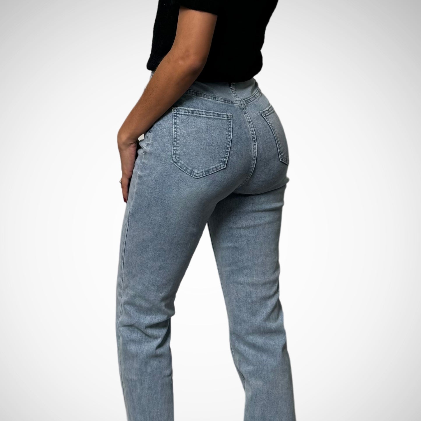 Light Straight Leg Jeans